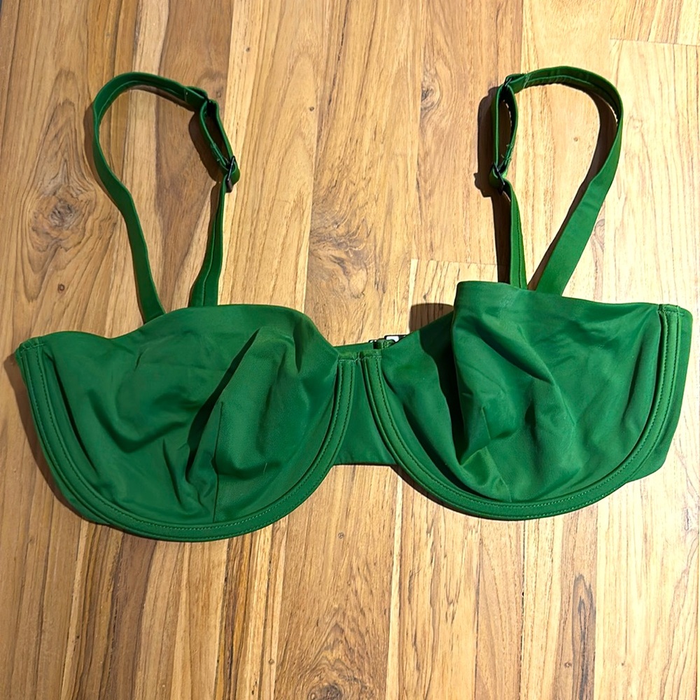 CUUP Swim Balconette Top / Seaweed / Size 17 (38 E)